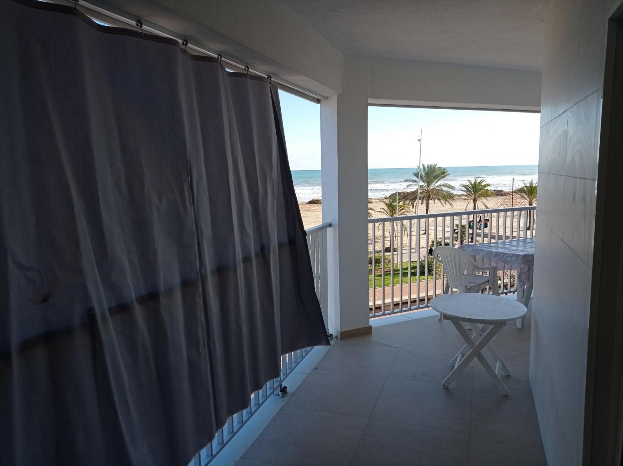 Apartamentos Bonaire 1ª Linea Wifi Solo Familias Serviplaya Gandia Phòng bức ảnh